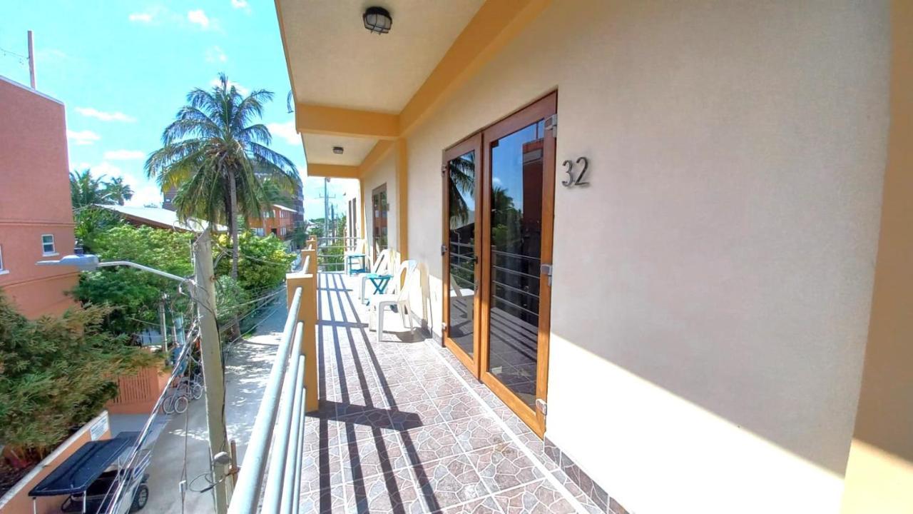 Beach Club Condos At Popeyes Caye Caulker Exterior foto